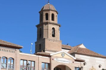 Alhendín bonifica las tasas de basura y ocupación viaria a los comercios, mientras estudia compensaciones en otros tributos