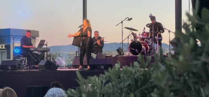 Tamara Jerez conquista al público en la clausura de Alhendín Suena