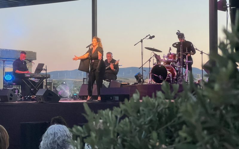 Tamara Jerez conquista al público en la clausura de Alhendín Suena
