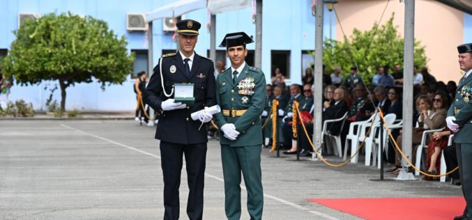 La Guardia Civil reconoce la labor y colaboración de la Policía Local de Alhendín