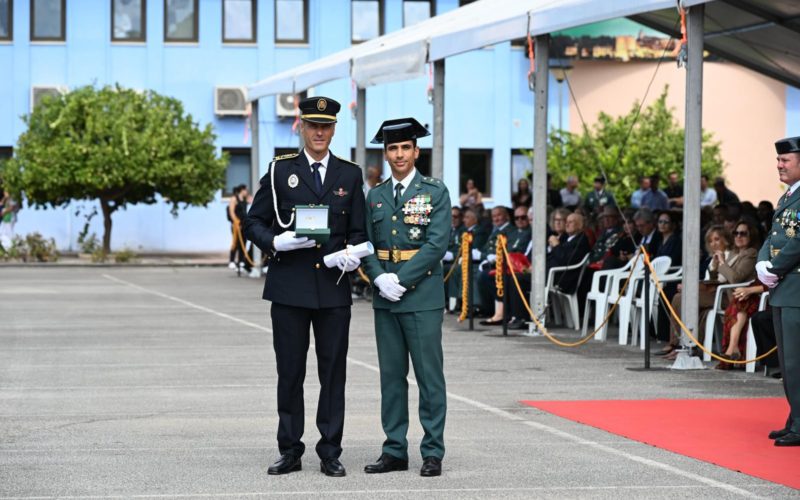 La Guardia Civil reconoce la labor y colaboración de la Policía Local de Alhendín