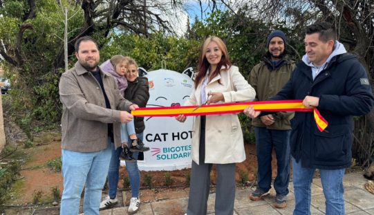 Alhendín estrena su primer ‘Cat Hotel’ urbano para gatos comunitarios