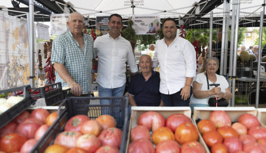 La XVIII Feria de Productos Agrícolas y Artesanales fomenta las tradiciones y raíces de Alhendín