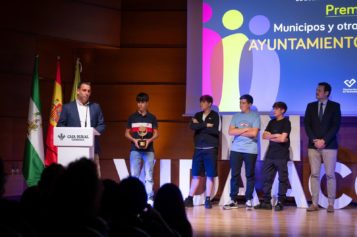 Alhendín recibe el Premio ‘Vida en Acción’ por el proyecto ‘Más libros, más libres’